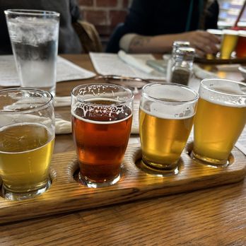 South End Brewing - Beer flight (Festbier, amber, and two pale ales) - American Near Me - Boone, North Carolina