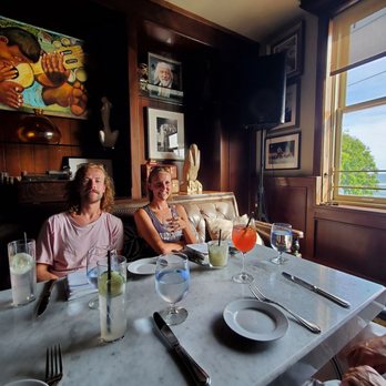Fleetwood's on Front St - New American Near Me - Lahaina, Hawaii