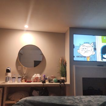 The Lighthouse Boutique Hotel - Wet bar with plenty of storage, large tv, and cute fire place!! - Cafes Near Me - Port Isabel, Texas The Lighthouse Boutique Hotel - Wet bar with plenty of storage, large tv, and cute fire place!! - Cafes Near Me - Port Isabel, Texas