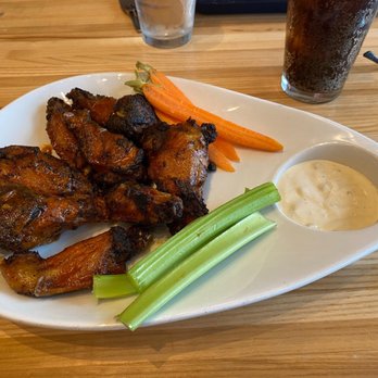 Four Day Ray Brewing - Chicken Smoked then Fried Wings - Breweries Near Me - Fishers, Indiana Four Day Ray Brewing - Chicken Smoked then Fried Wings - Breweries Near Me - Fishers, Indiana