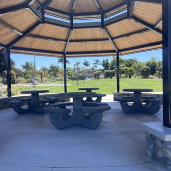 Olympus Park - Upper level eating area - Parks Near Me - Encinitas, California Olympus Park - Upper level eating area - Parks Near Me - Encinitas, California