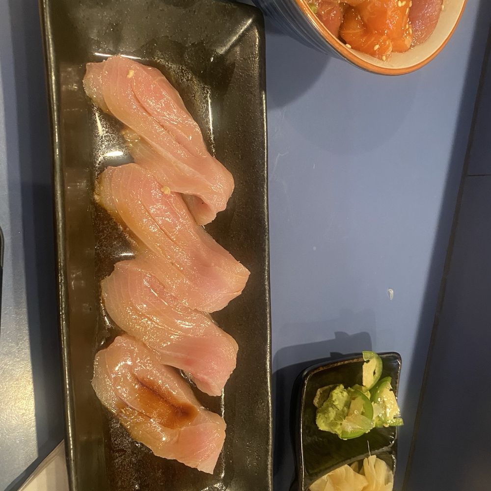 Malulu Sushi - Mediocre poke bowl - Sushi Bars Near Me - San Clemente, California Malulu Sushi - Mediocre poke bowl - Sushi Bars Near Me - San Clemente, California