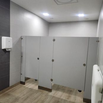 Aeropuerto Internacional de Merida - Bathroom in lounge - Airports Near Me - Mérida, YUC