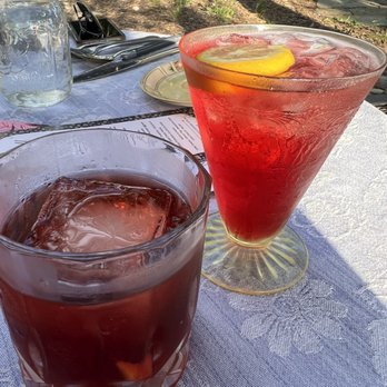 Saltwell Farm Kitchen - two drinks on a table - Wine Bars Near Me - Overbrook, Kansas