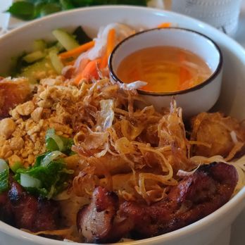 Saigon Bistro Chantilly - Vermicelli but the rice noodles broke easily to pieces. - Vietnamese Near Me - Chantilly, Virginia