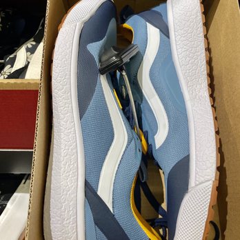 Vans Outlet - Shoe Stores Near Me - Norfolk, Virginia Vans Outlet - Shoe Stores Near Me - Norfolk, Virginia