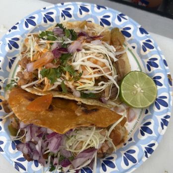 El Yaquesito - Tacos de cahuamanta y quesadilla de marlin con camarón - Seafood Near Me - Las Vegas, Nevada