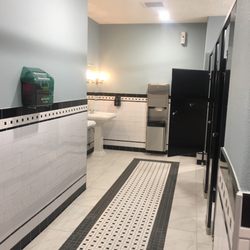 Route 66 RV Resort - Super clean bathroom