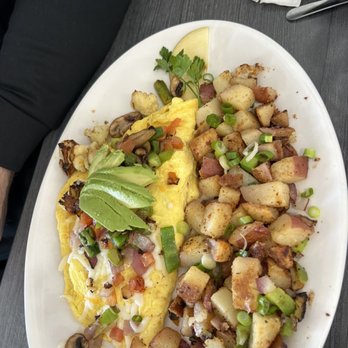 Hot Off The Griddle - Vegetable omelet - Breakfast & Brunch Near Me - Orangevale, California