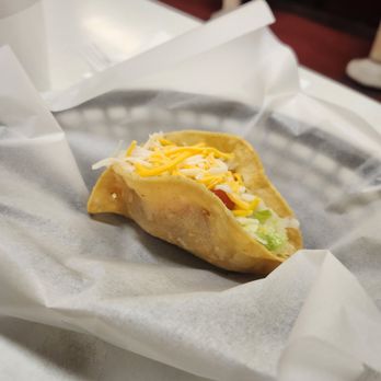 Los Burritos - Crunchy Chicken Taco. - Mexican Near Me - Los Angeles, California Los Burritos - Crunchy Chicken Taco. - Mexican Near Me - Los Angeles, California