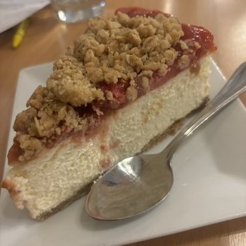 Mill River Brewing BBQ & Smokehouse - Strawberry Rhubard Cheesecake - Breweries Near Me - Saint Albans, Vermont Mill River Brewing BBQ & Smokehouse - Strawberry Rhubard Cheesecake - Breweries Near Me - Saint Albans, Vermont