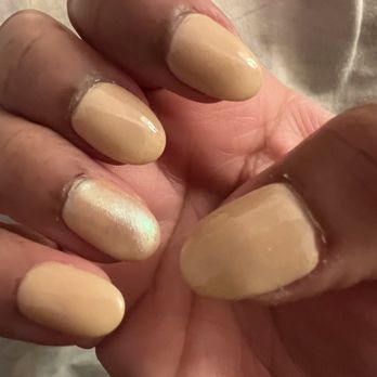 Noire Spa - Dip with tip / VERY SORE Cut cuticles / suppose to be oval shape looks like baby shark teeth - Eyelash Service Near Me - Riverside, California