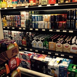 Nesbit's Poeyfarre Market - Beer!