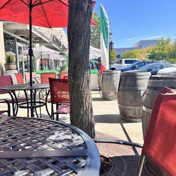Petali - Outdoor seating - Italian Near Me - Rancho Cordova, California Petali - Outdoor seating - Italian Near Me - Rancho Cordova, California