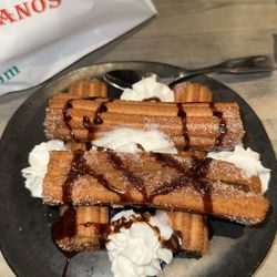 Plaza Azteca - churros