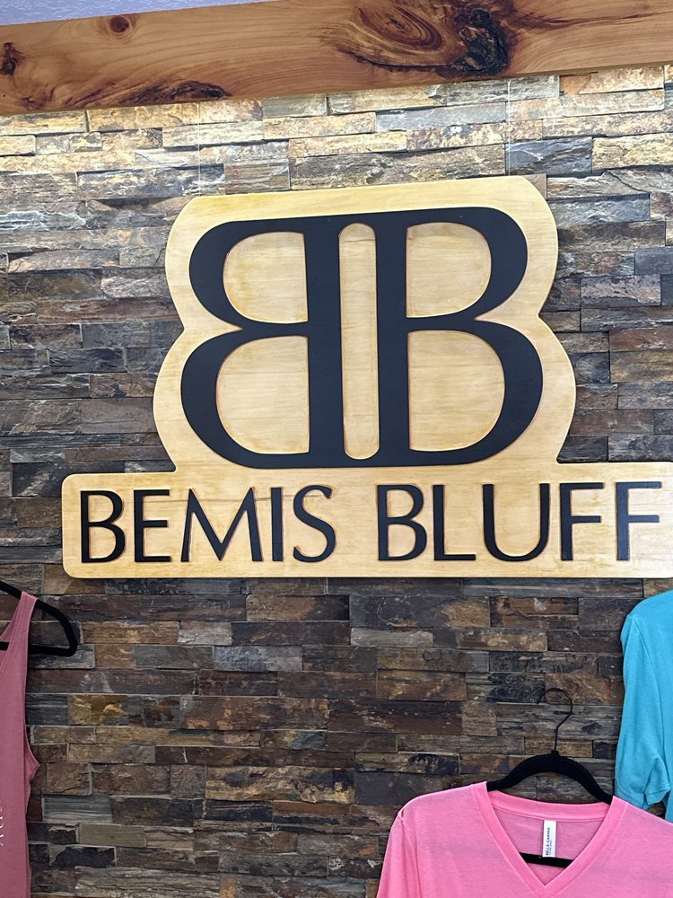 BEMIS BLUFF WINERY Updated September 2024 E2960 Hageness Rd, Eleva, Wisconsin Wine Tasting