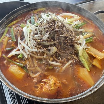 HalMae BoSsam - Pork Back-Bone Hot Pot() - Korean Near Me - Morton Grove, Illinois