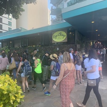 Eggs 'n Things - Waikiki Beach Eggspress - The line speaks for itself at opening 7am - Breakfast & Brunch Near Me - Honolulu, Hawaii