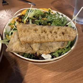 Centro Cali Brewing - Peach salad with chicken - Breweries Near Me - Bakersfield, California
