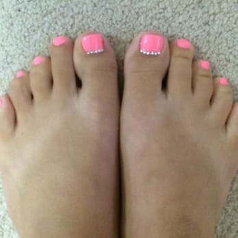 Smiley Nails - Nail Salons Near Me - Honolulu, Hawaii