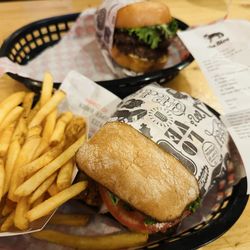 $10 GRILLED CHICKEN SANDWICH | $10 SUPER BURGER |$3.75 Fries {1/6/2026}