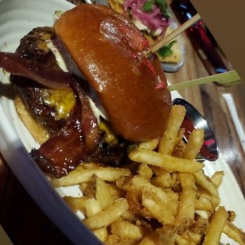 Simmzy's - Billionaire Burger (with regular bun instead of pretzel) - American Near Me - Manhattan Beach, California Simmzy's - Billionaire Burger (with regular bun instead of pretzel) - American Near Me - Manhattan Beach, California