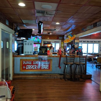 Zorbaz - Bar - Pizza Near Me - Spicer, Minnesota