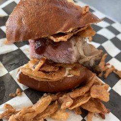 The L7 Grill & Taphouse