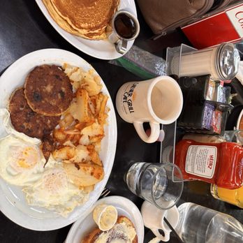 Silver Grill Cafe - Aggie breakfast - Breakfast & Brunch Near Me - Fort Collins, Colorado