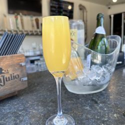 Finley's Round Rock - Mimosa time