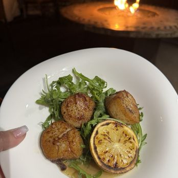FERRO - Scallop appetizer was cooked to perfection! - Pizza Near Me - Idyllwild, California FERRO - Scallop appetizer was cooked to perfection! - Pizza Near Me - Idyllwild, California