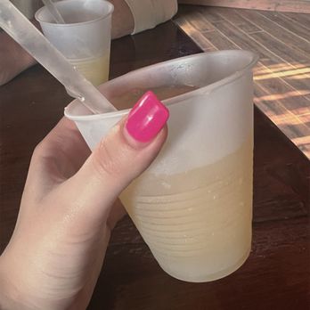 Flo's Clam Shack - Frozen lemonade - Seafood Near Me - Middletown, Rhode Island