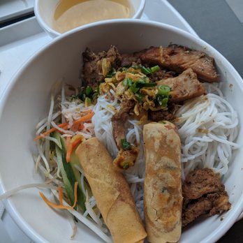 Mii Sandwich Co. - Mun Bowl with chicken - Vietnamese Near Me - Toronto, Ontario Mii Sandwich Co. - Mun Bowl with chicken - Vietnamese Near Me - Toronto, Ontario
