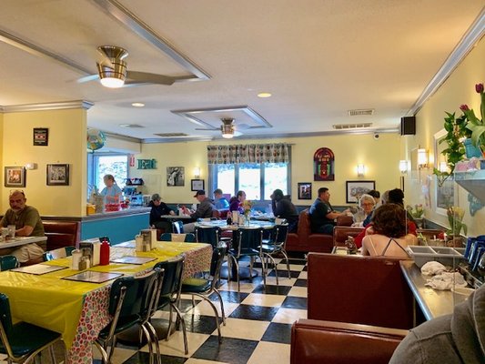 Four Sisters Owl Diner by null