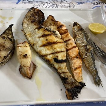 Floresta das Escadinhas - Assorted fish - Portuguese Near Me - Lisbon, 11