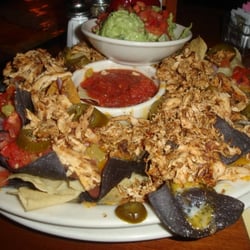 Nachos w/chicken & guacamole