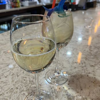 Tha Cafe Lounge - Bartenura & sangria - Caribbean Near Me - Queens, New York