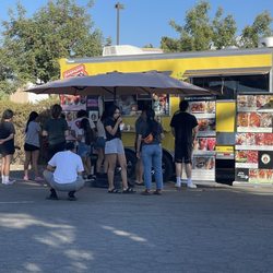El Tri Raspados - Look at this little happenin' spot !