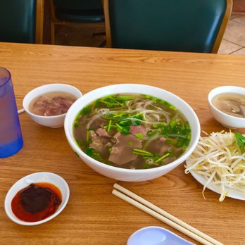 Pho Hoang - #2 with extra meat balls and tendons. - Vietnamese Near Me - Centreville, Virginia Pho Hoang - #2 with extra meat balls and tendons. - Vietnamese Near Me - Centreville, Virginia
