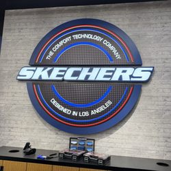 SKECHERS Warehouse Outlet - Interior signage