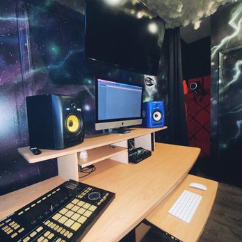 Umbrella Studios NYC - Recording & Rehearsal Studios Near Me - New York, New York Umbrella Studios NYC - Recording & Rehearsal Studios Near Me - New York, New York