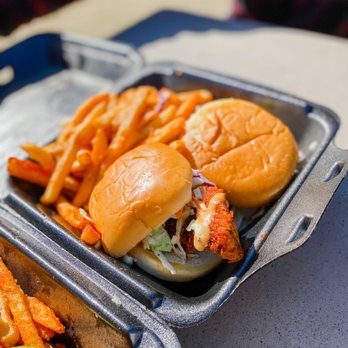 Angry Chickz - Sliders (hot and xtra hot) | IG @smn.eats - Chicken Shop Near Me - San Jose, California Angry Chickz - Sliders (hot and xtra hot) | IG @smn.eats - Chicken Shop Near Me - San Jose, California
