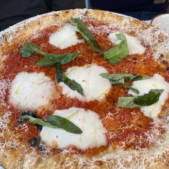 Great Gold - Burrata Margarita Pizza - New American Near Me - Truckee, California Great Gold - Burrata Margarita Pizza - New American Near Me - Truckee, California