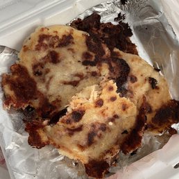 Frijol con Queso Pupusa