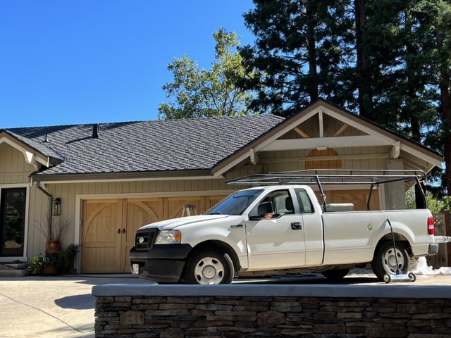 Slide of A. Mendoza Roofing