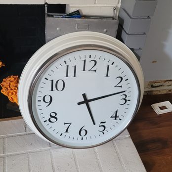 Funtierland Vacation Rentals - clock on the floor and screws om the floor - Vacation Rentals Near Me - Costa Mesa, California Funtierland Vacation Rentals - clock on the floor and screws om the floor - Vacation Rentals Near Me - Costa Mesa, California