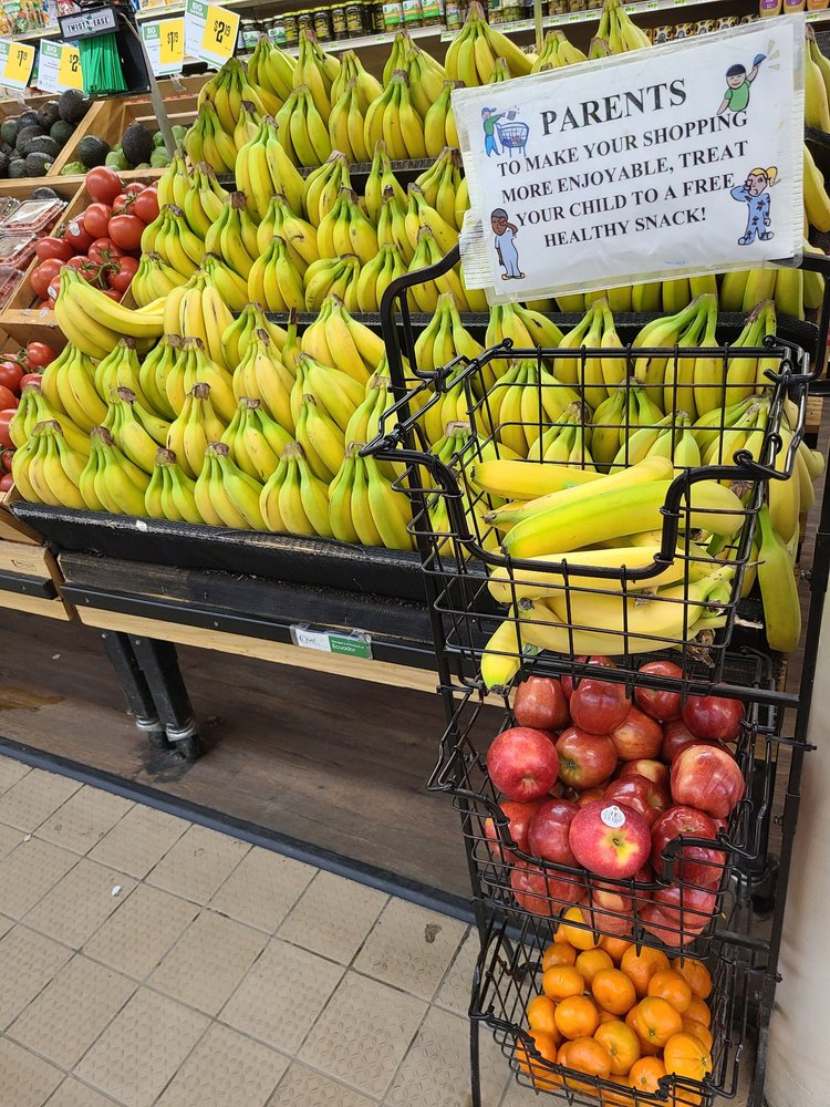 FOOD ROUNDUP SUPERMARKET 13 Photos & 24 Reviews Grocery 107