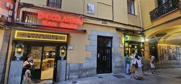 Chocolatería San Ginés by null