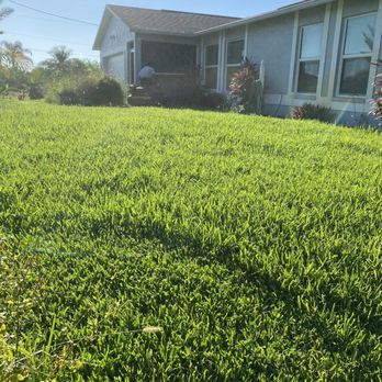 Klc garden devices - freshly mowed lawn - Landscaping Near Me Klc garden devices - freshly mowed lawn - Landscaping Near Me