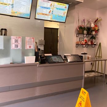 Chachago - Ordering counter with kiosk - Bubble Tea Near Me - Fremont, California